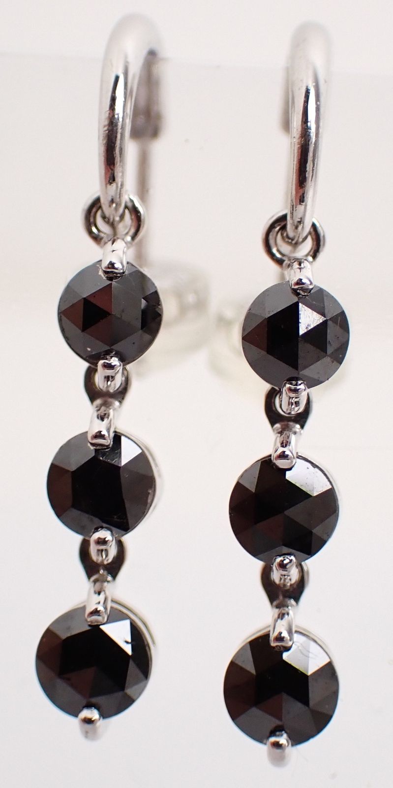 ブラックダイヤピアス D0.50ct|0.50ct 3.1g K18WG Au750 ホワイトゴールド ノーブランド 3連 ゆらゆらピアス レディース