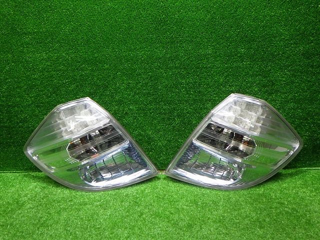 フィット ハイブリッド テール左右 GP1 前期 P9883 ホンダ LED玉切れ無し 250926047