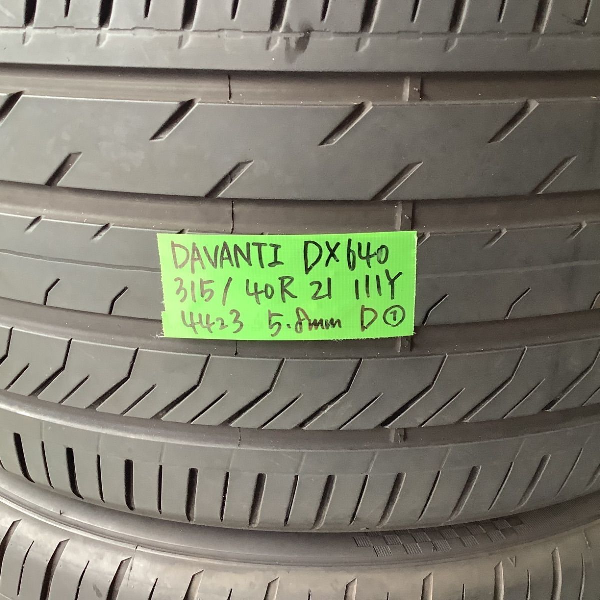40R21 111Y