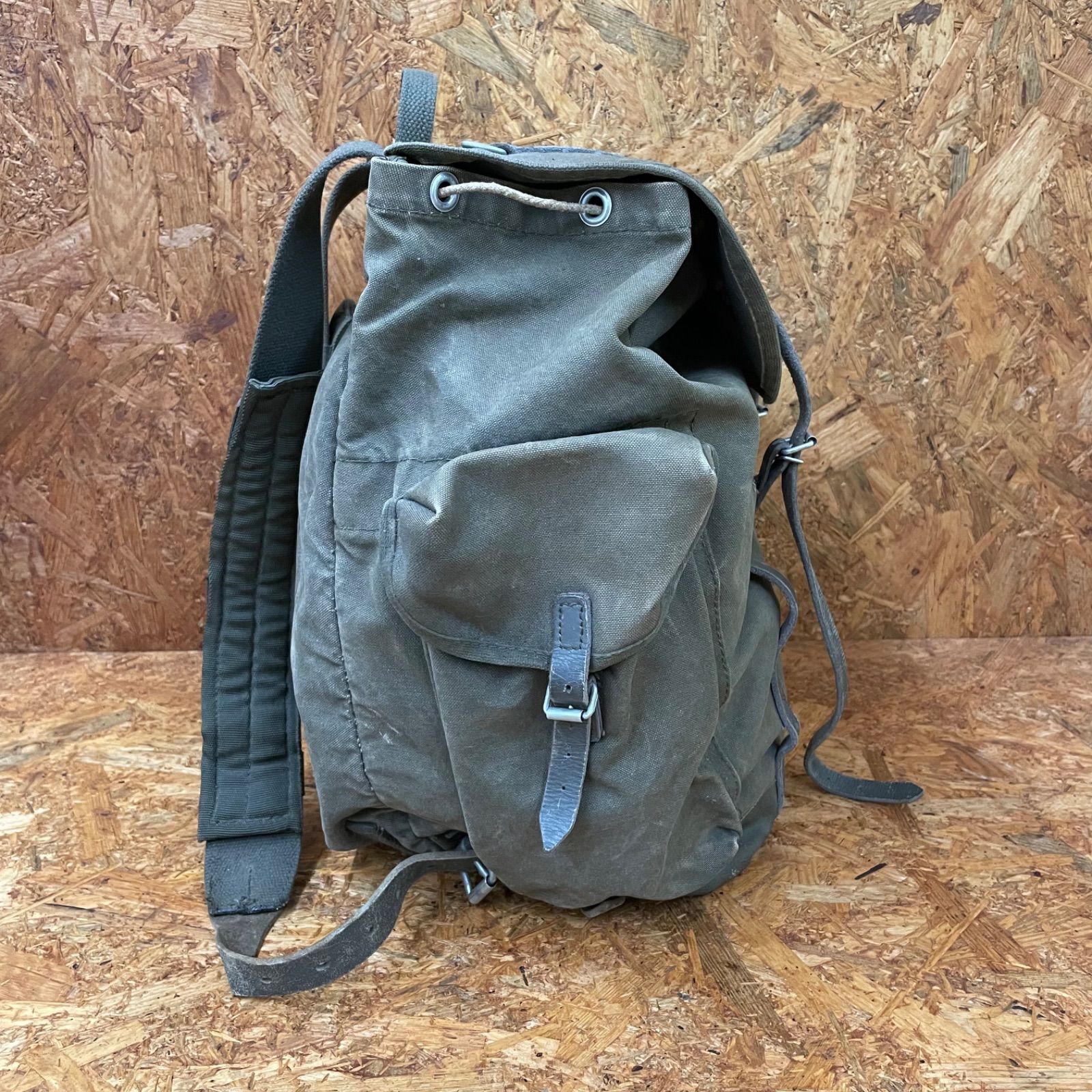 ドイツミリタリー　山岳バックパック　60s〜70s　ドイツ連邦軍 (西ドイツ軍) Amazon.co.jp: MFH ドイツ連邦軍山岳猟兵 Gebirgsjäger バック