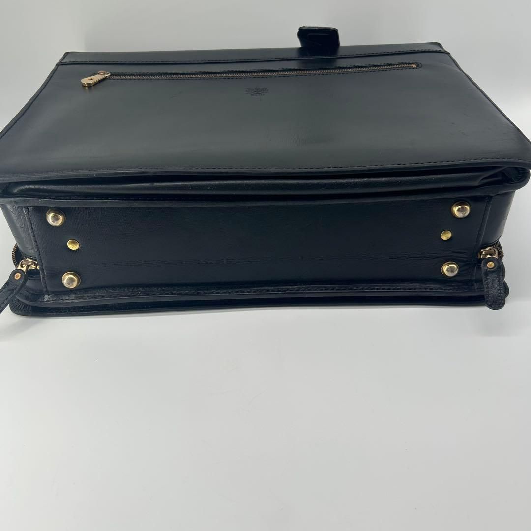 アタッシュケース