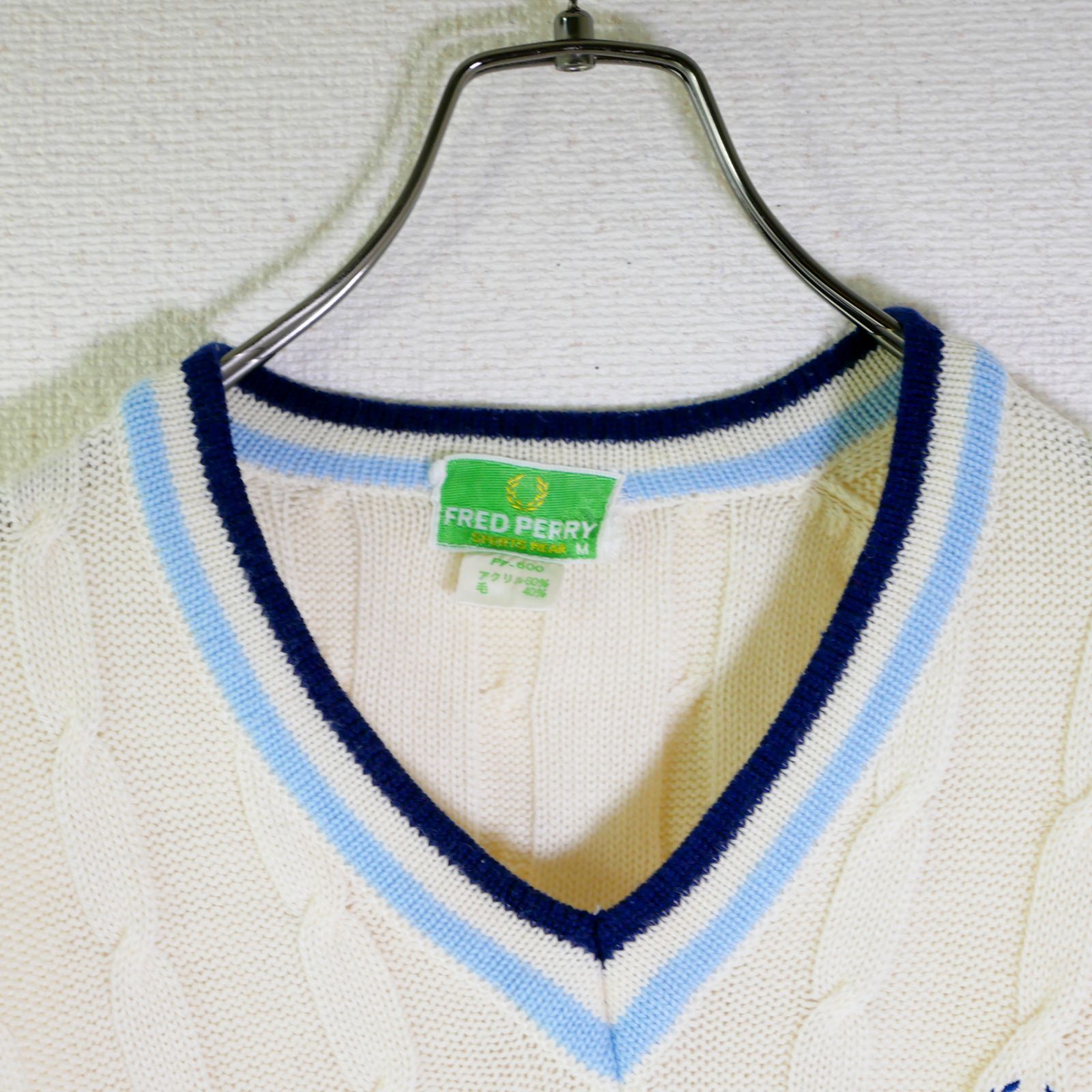 FRED PERRY 80s 緑タグ OFF-WHITEカラー WOOL チルデン Vネック