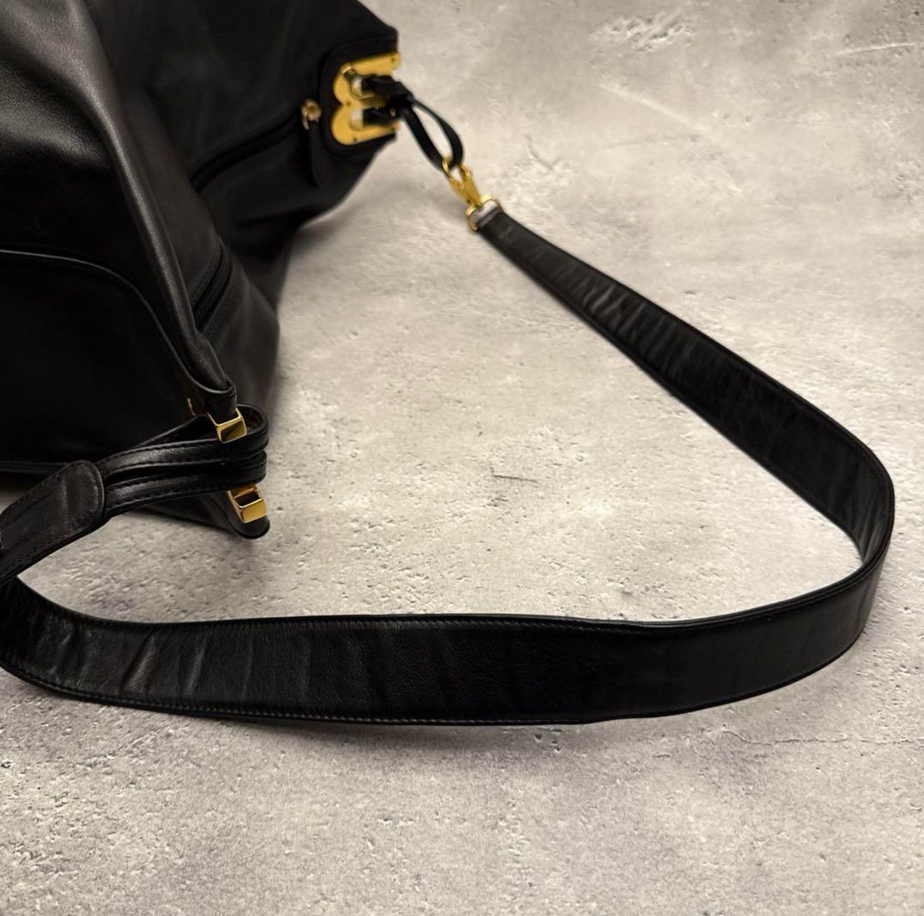 ✨BALLY バリー バケツ型 ショルダーバッグ 黒 レザー✨ - メルカリ