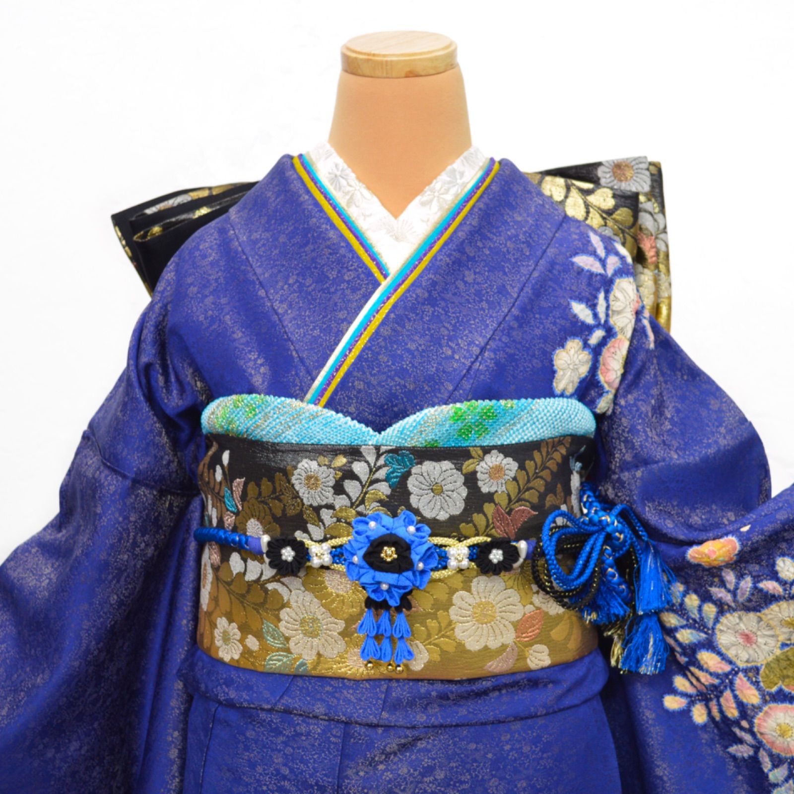 平和屋着物○豪華振袖 刺繍 枝垂れ桜 舞蝶花文 暈し染め 黒地