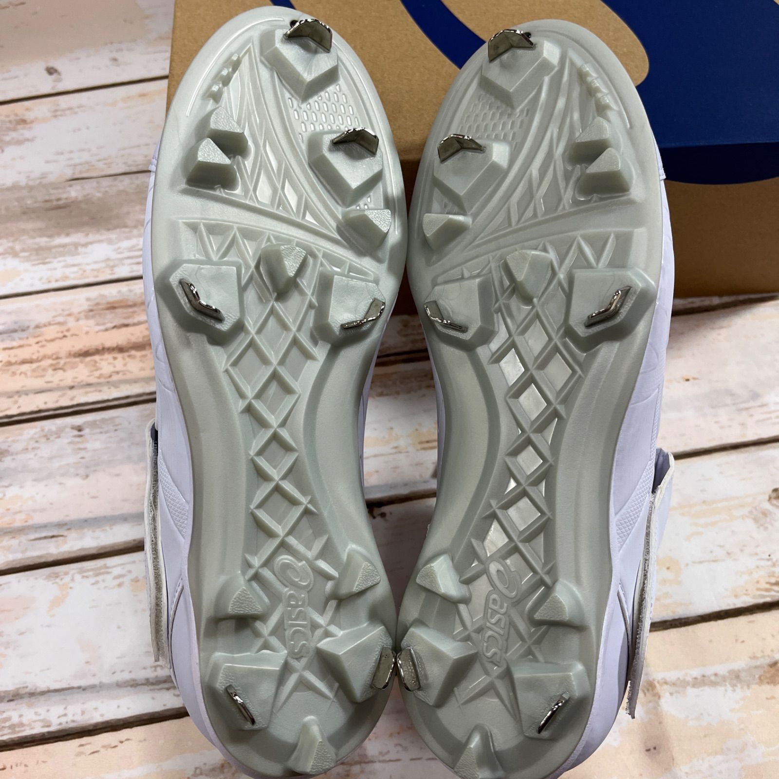 野球用スパイクシューズ ネオリバイブMG