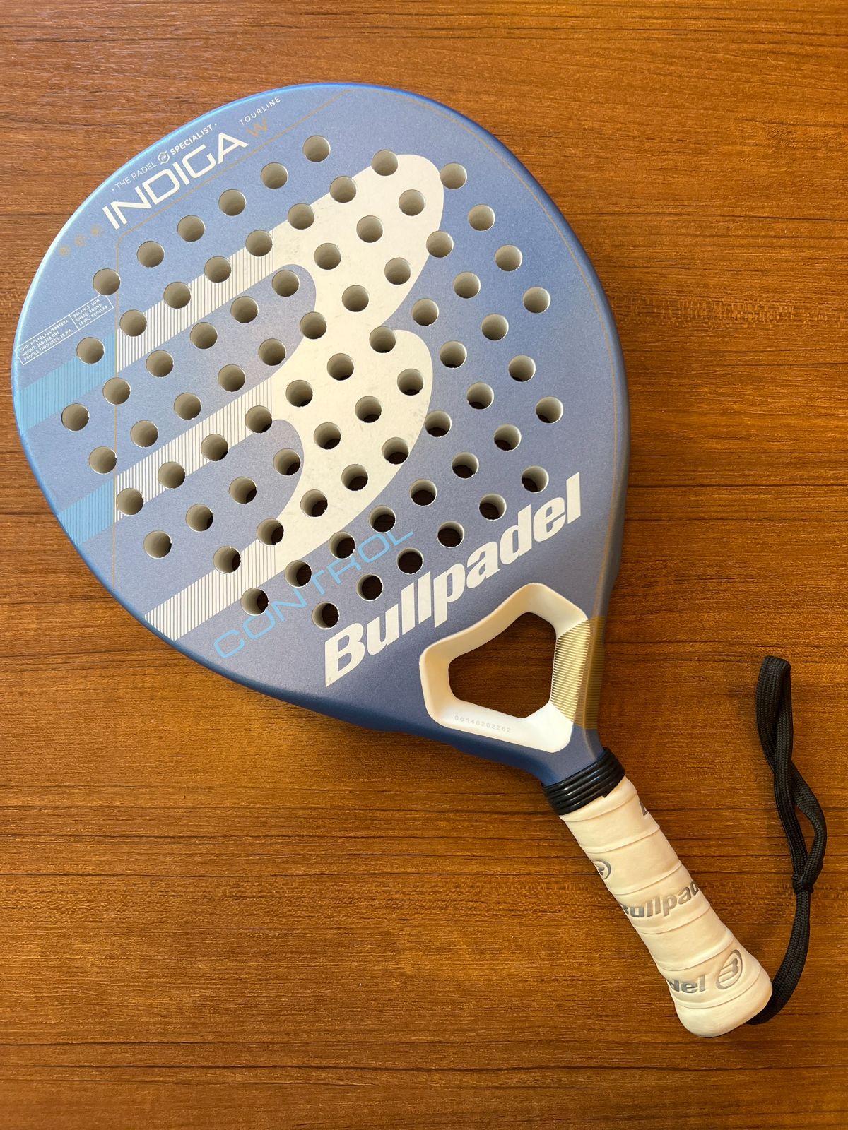 パデル　ラケット　中古　Bullpadel Indiga W　TOURLINE