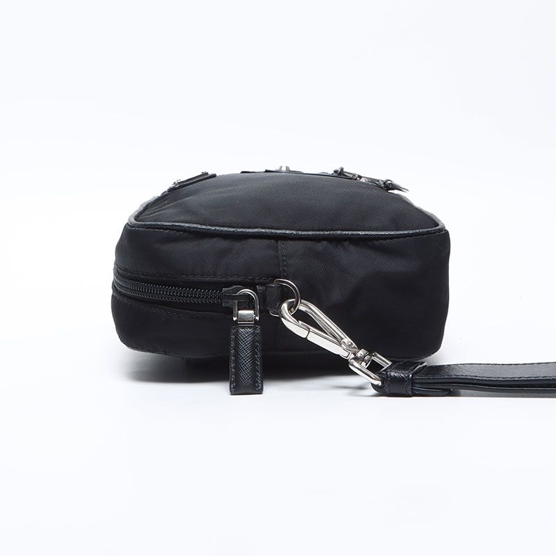 PRADA プラダ クラッチバッグ ロボット パッチ ナイロン - メルカリ 