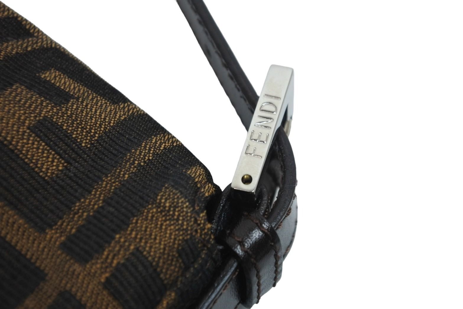 フェンディ マンマバケット アクセサリーポーチ レザー×キャンバス