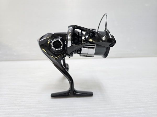 SHIMANO スピニングリール