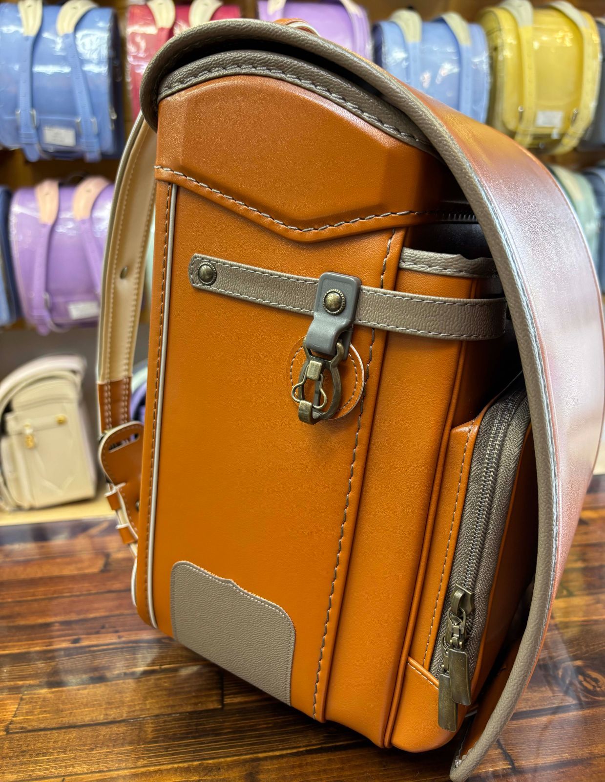 キャメル|グレージュ 榮伸