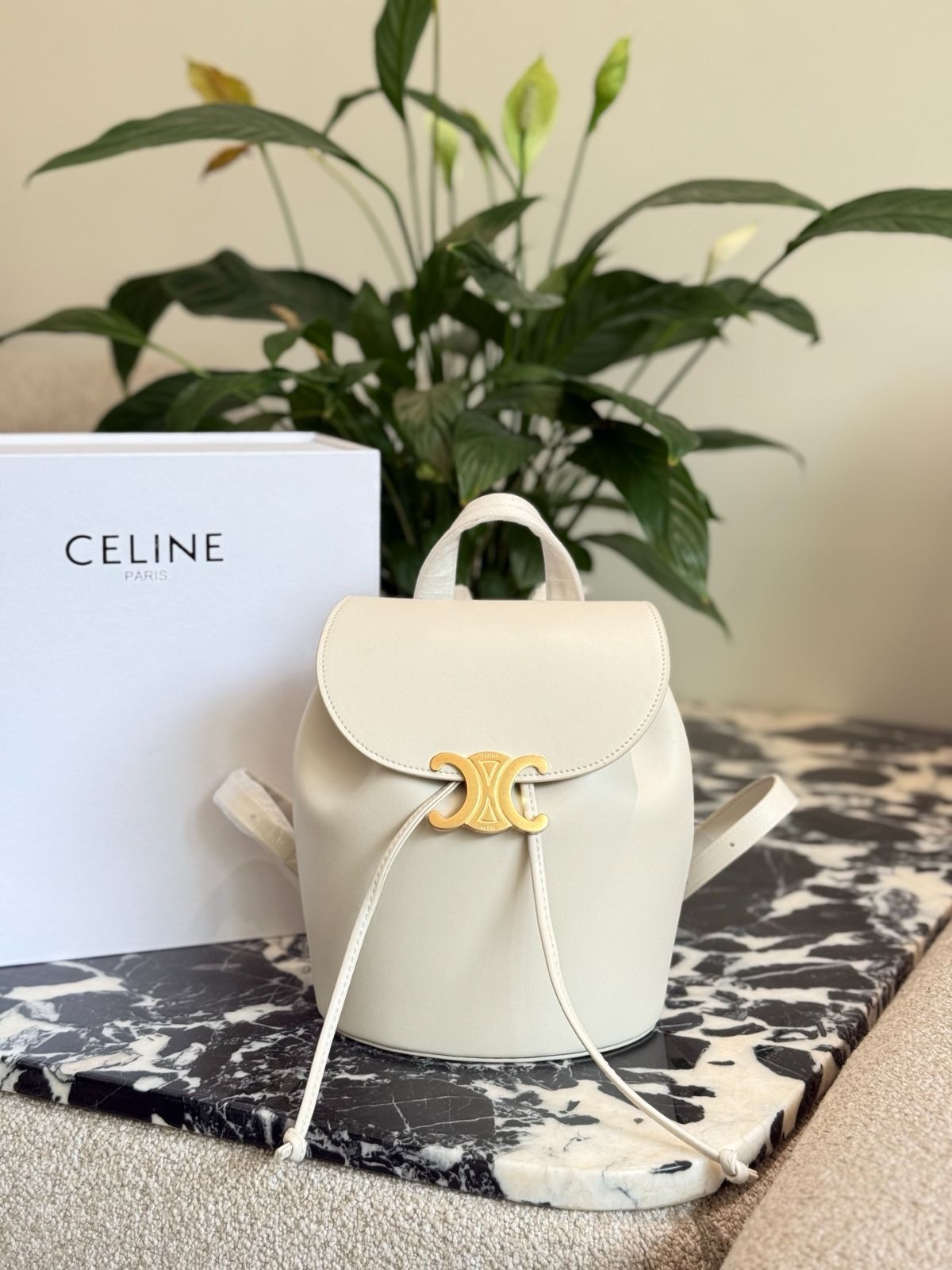 今日特価】CELINE New BONNIE Mini Backpack - ミニバックパック 今日特価】CELINE New BONNIE Mini Backpack - ミニバックパック