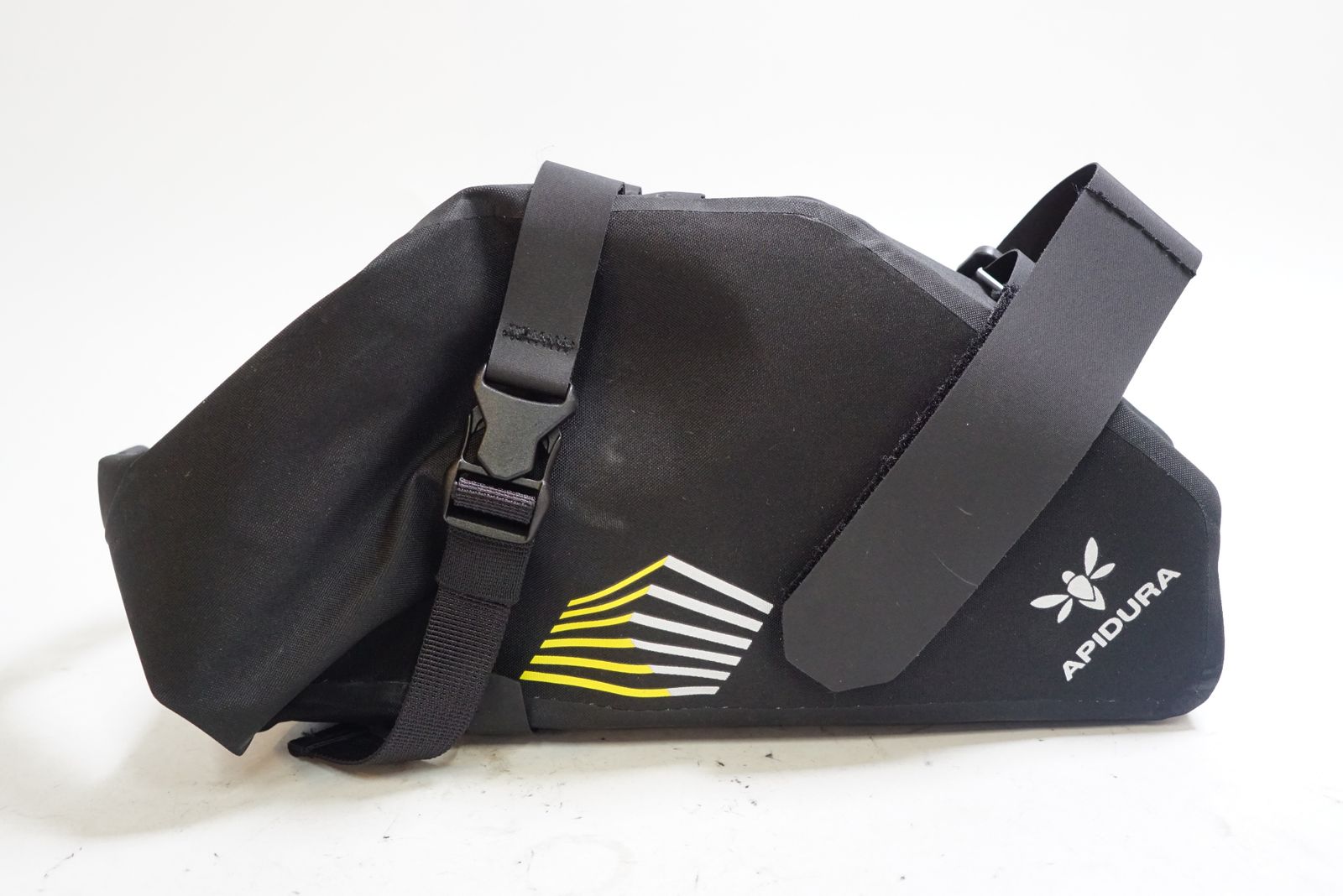 【稀少】Rapha × Apidura /ラファ×アピデュラ 限定 サドルバッグ 稀少】Rapha × Apidura /ラファ×アピデュラ 限定 サドルバッグ