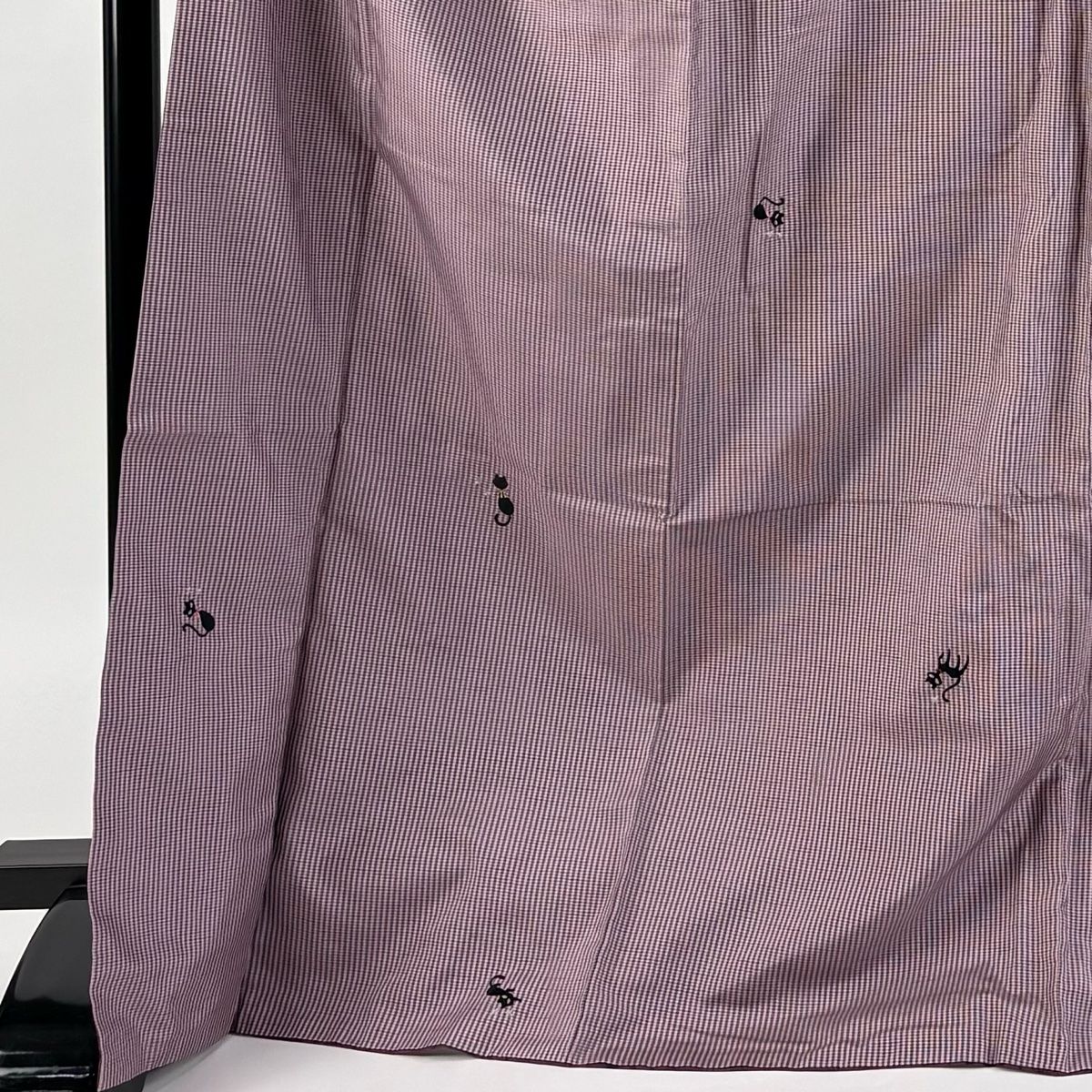 小紋 身丈173.5cm 裄丈70cm L 袷 大島紬地 やまと 証紙 猫 縞 刺繍 金糸 紫 正絹