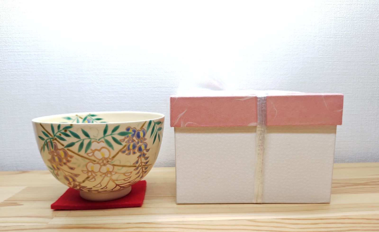 逢絢亭・新品】茶道具 茶碗 京焼 藤の図 見谷福峰 紙箱入り