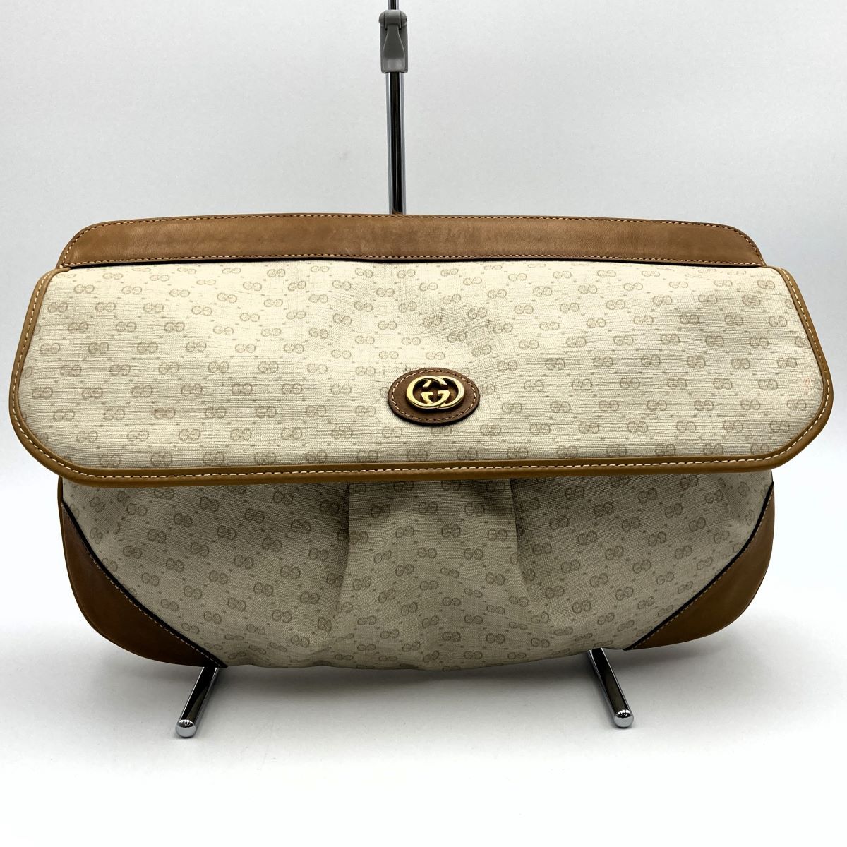 GUCCI オールドグッチ　ポーチ　ミニクラッチバッグ　マイクロGG ベージュ GUCCI グッチ オールドグッチ マイクロGG クラッチバッグ セカンド
