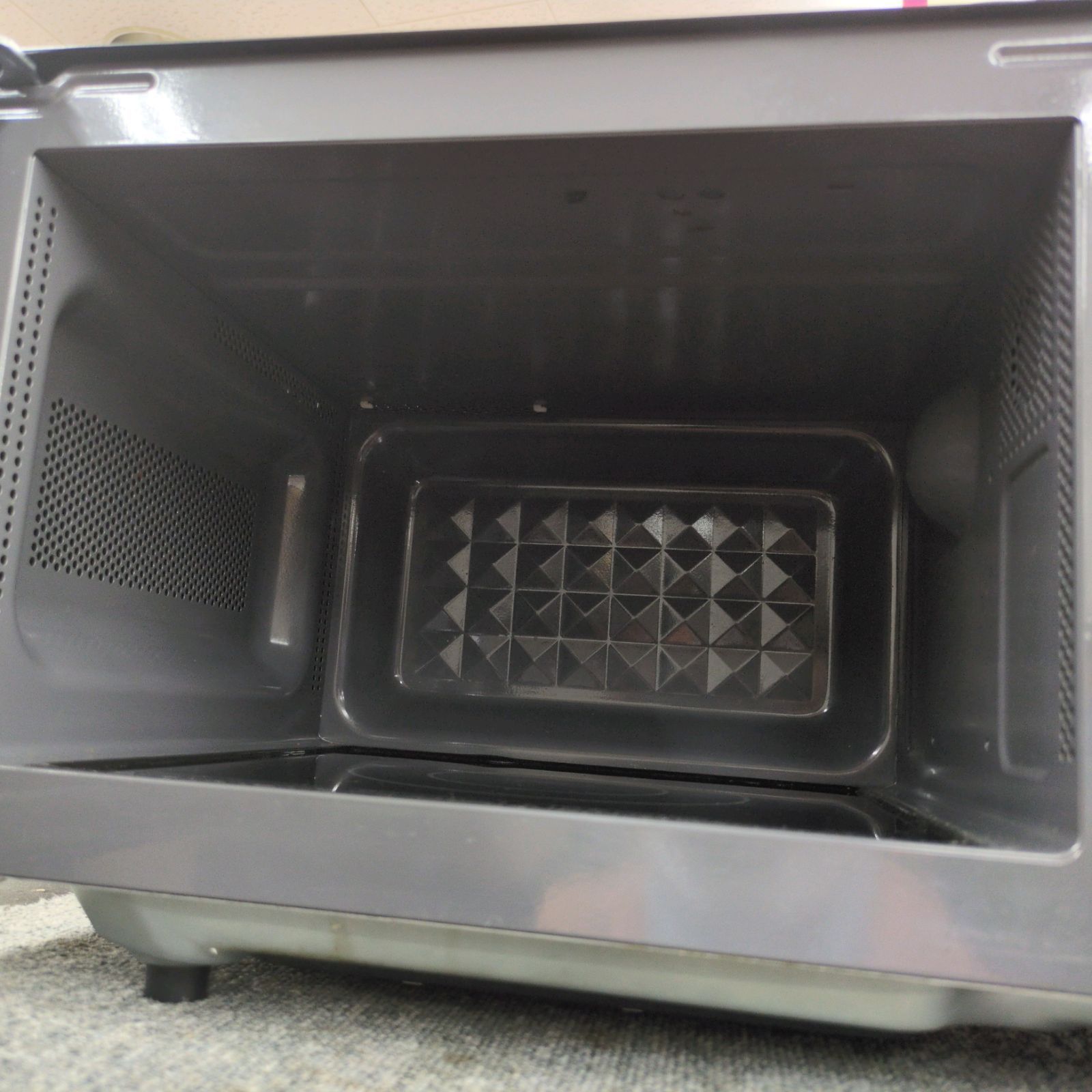 J096 ☆2024年製☆ヘルツフリー☆庫内多少の使用感☆e angle☆フラット J096 ☆2024年製☆ヘルツフリー☆庫内多少の使用感☆e angle☆フラット