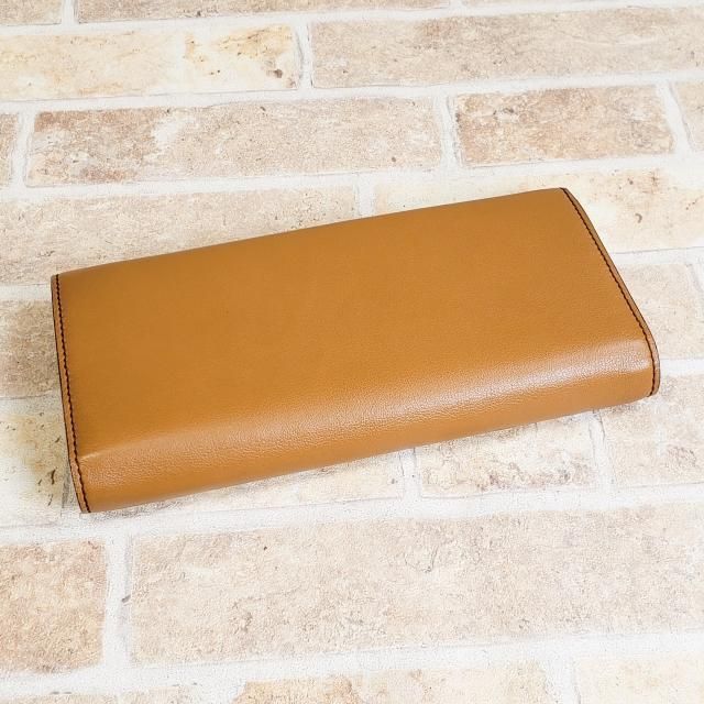 未使用 トッズ TOD's ☆ レザー フラップ 長財布 イタリア製 ベージュ 未使用 トッズ TOD's ☆ レザー フラップ 長財布 イタリア製 ベージュ