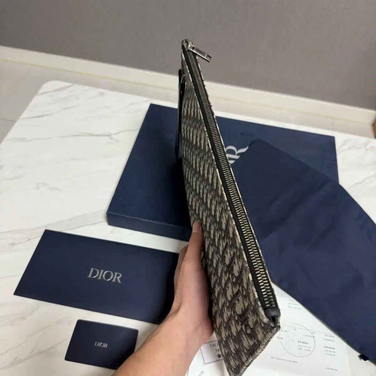 Dior クラッチバッグ ベージュ 黒 Dior(ディオール) オブリーク a4 クラッチバッグ ベージュ
