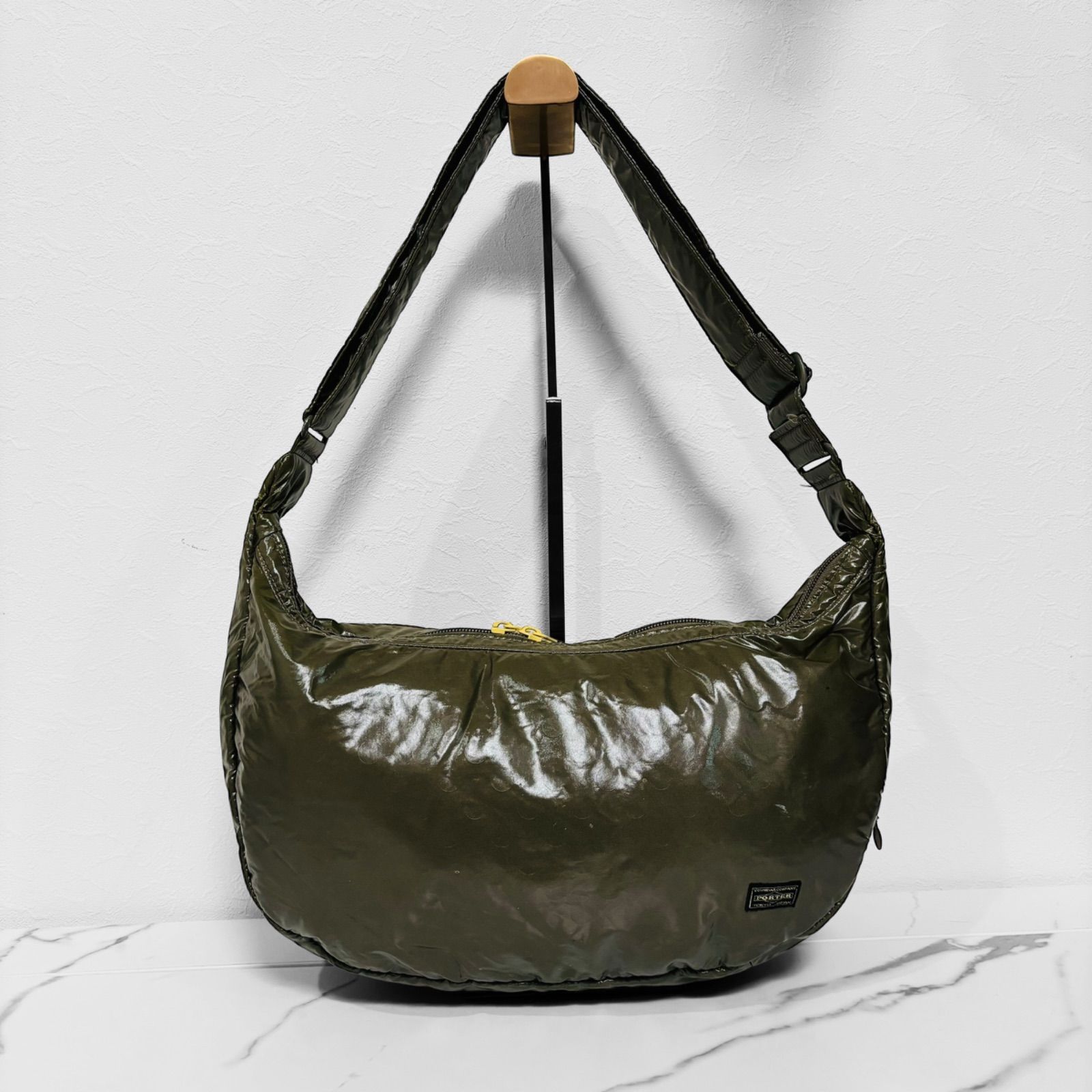 PORTER ポーター ハーフムーン ショルダーバッグ 三日月 カーキ PORTER ポーター ハーフムーン ショルダーバッグ 三日月 カーキ