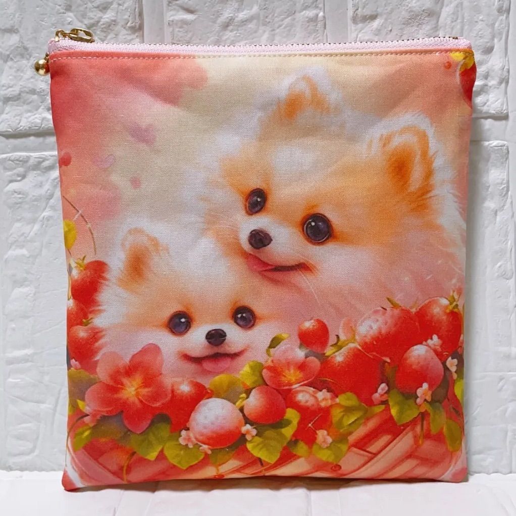 フラットポーチ ハンドメイド 犬パネル ポメラニアいちご - メルカリ