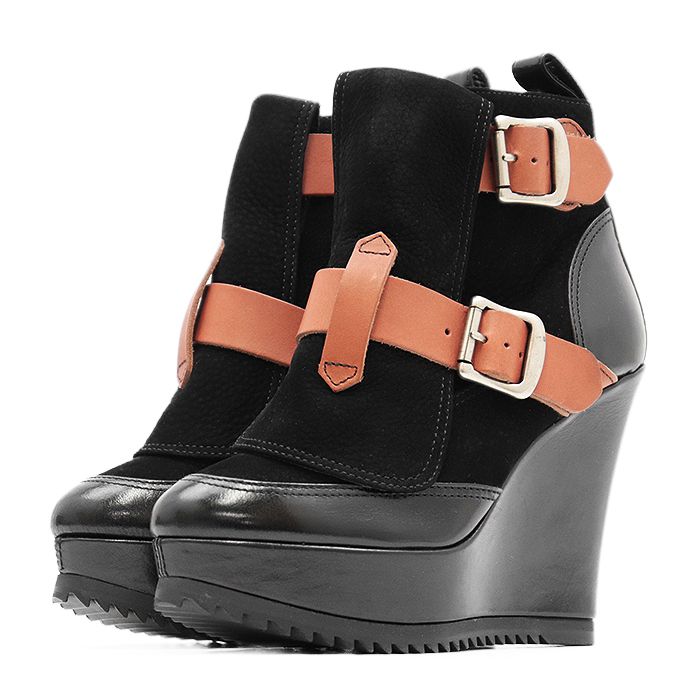 極美品 ヴィヴィアンウエストウッド ブーティ ハイヒール ブラック 黒 レザー 極美品 ヴィヴィアンウエストウッド ブーティ ハイヒール