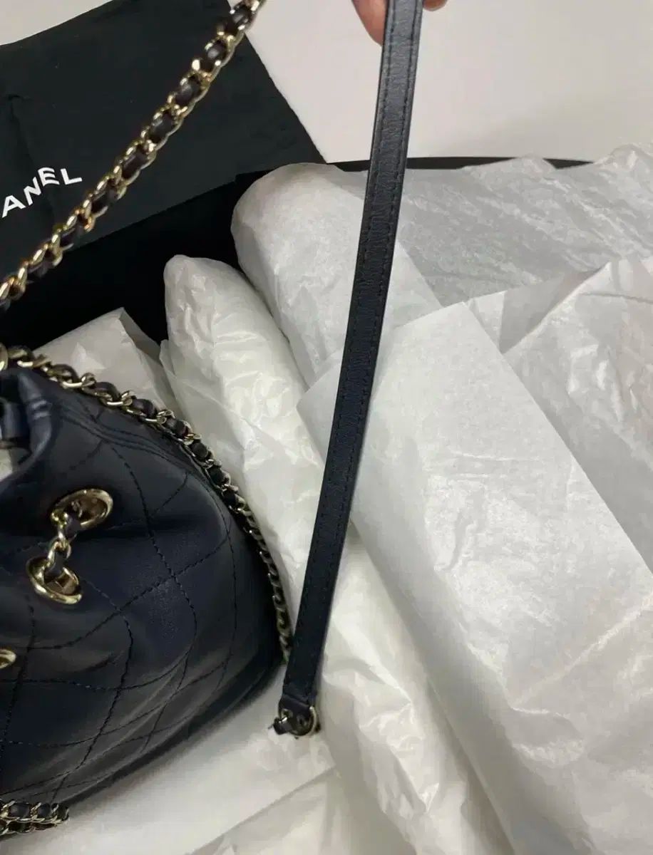 VINTAGE●CHANEL●ドーヴィル ドローストリング バケットバッグ CHANEL 1997年頃製 ナイロンCCターンロックワンショルダーバッグ