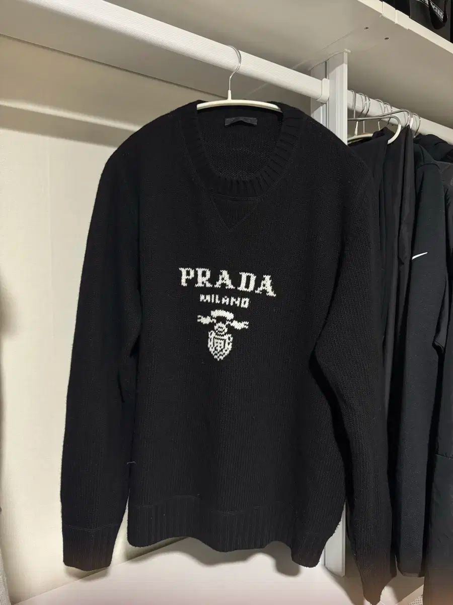 PRADAニットセーター グレー Pradaロゴ カシミヤXウール クルーネック