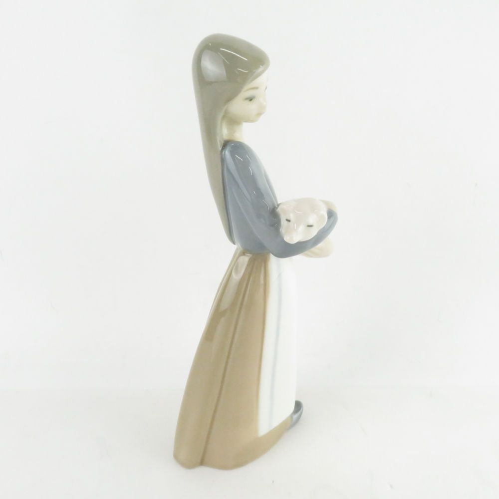 美品 LLADRO リヤドロ 1011 子豚を抱く少女 フィギュリン 置物 インテリア 陶器人形 SO1142P - メルカリ