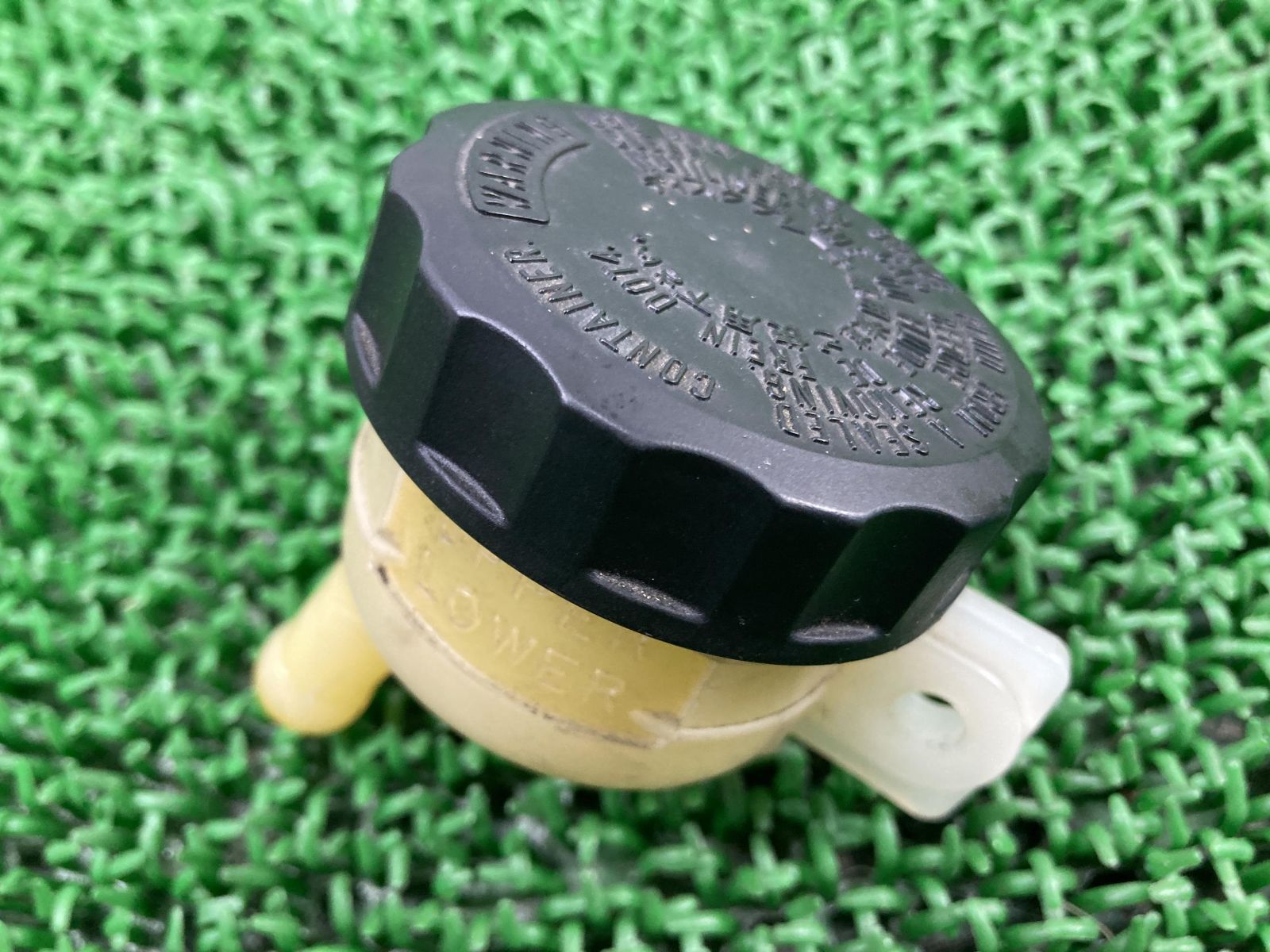 GPZ1100 リアブレーキマスタータンク カワサキ 純正 中古 バイク 部品 ZXT10E 割れ欠け無し 品薄 希少品 車検 Genuine