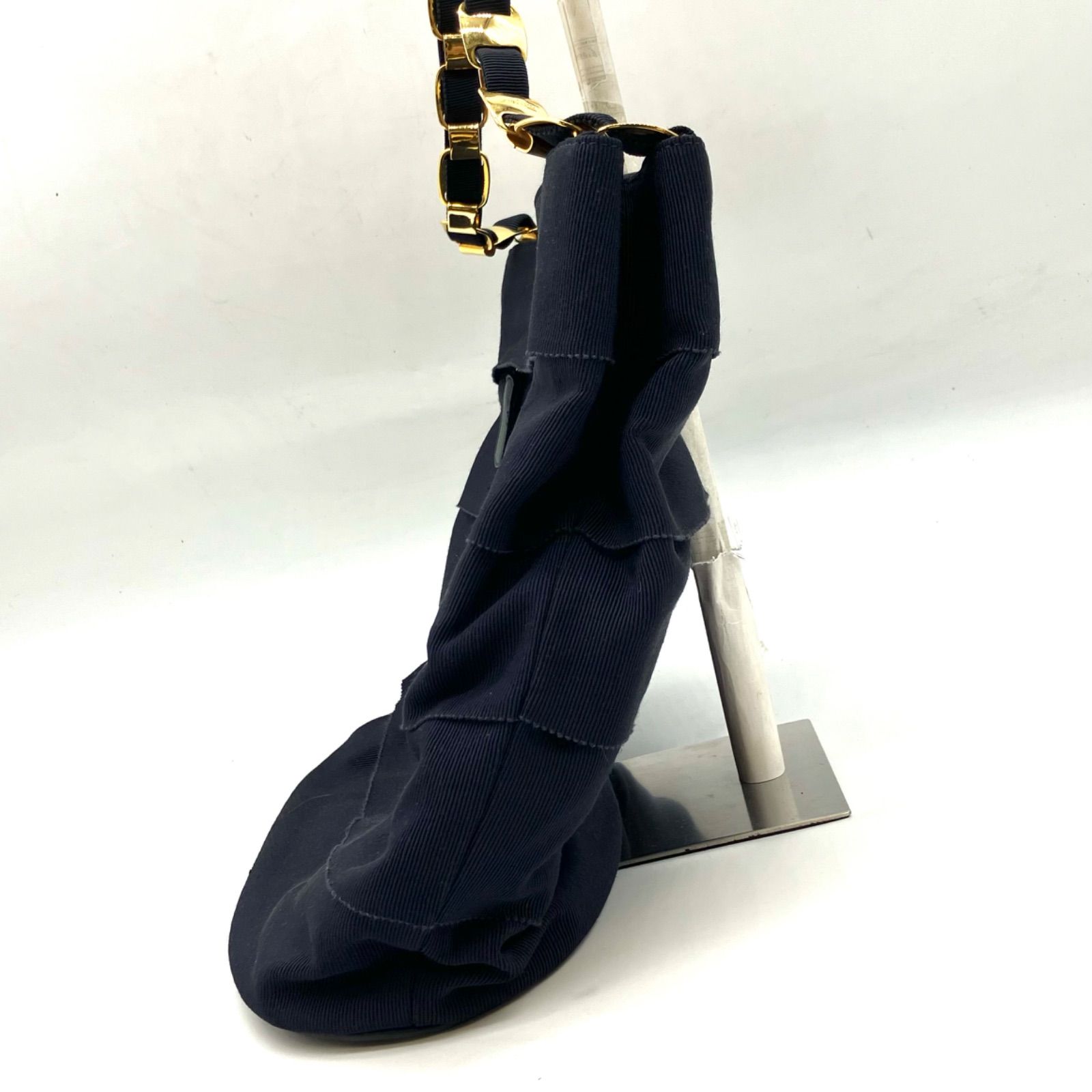お買い得】Salvatore Ferragamo ショルダーバッグ ヴァラ ダークブルー 