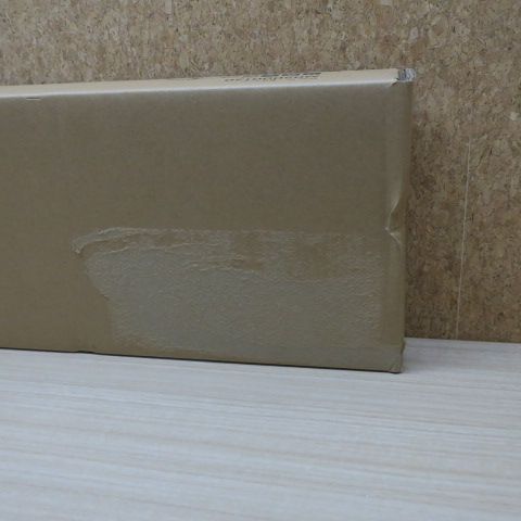 サテンブラック