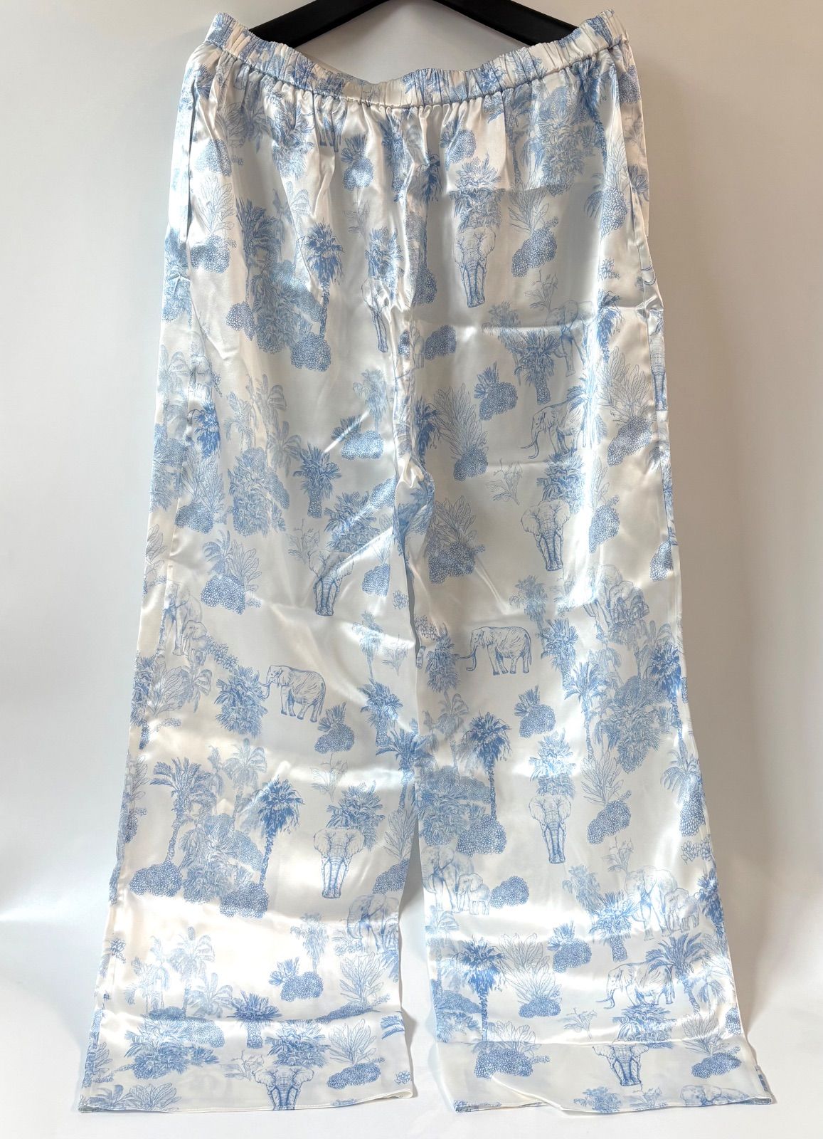 ◼️LILY SILK◼️ 新品タグ付き✨ ラ テラ・プリントシリーズ 長袖長