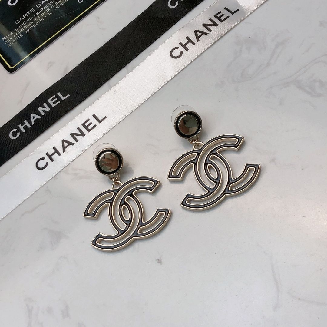 CHANEL ロゴ付きドロップピアス CHANEL シャネル CCロゴ ドロップ ピアス 新作