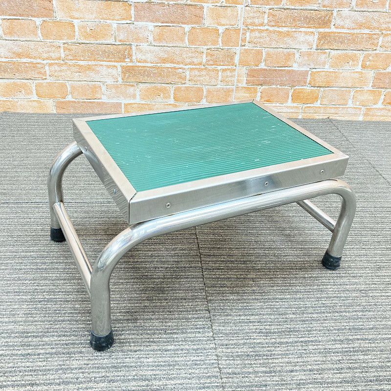 品 踏み台 ステンレス製 一段 踏台 ステップ 作業台 室内 介護 病院 医療 幅46cm 1I