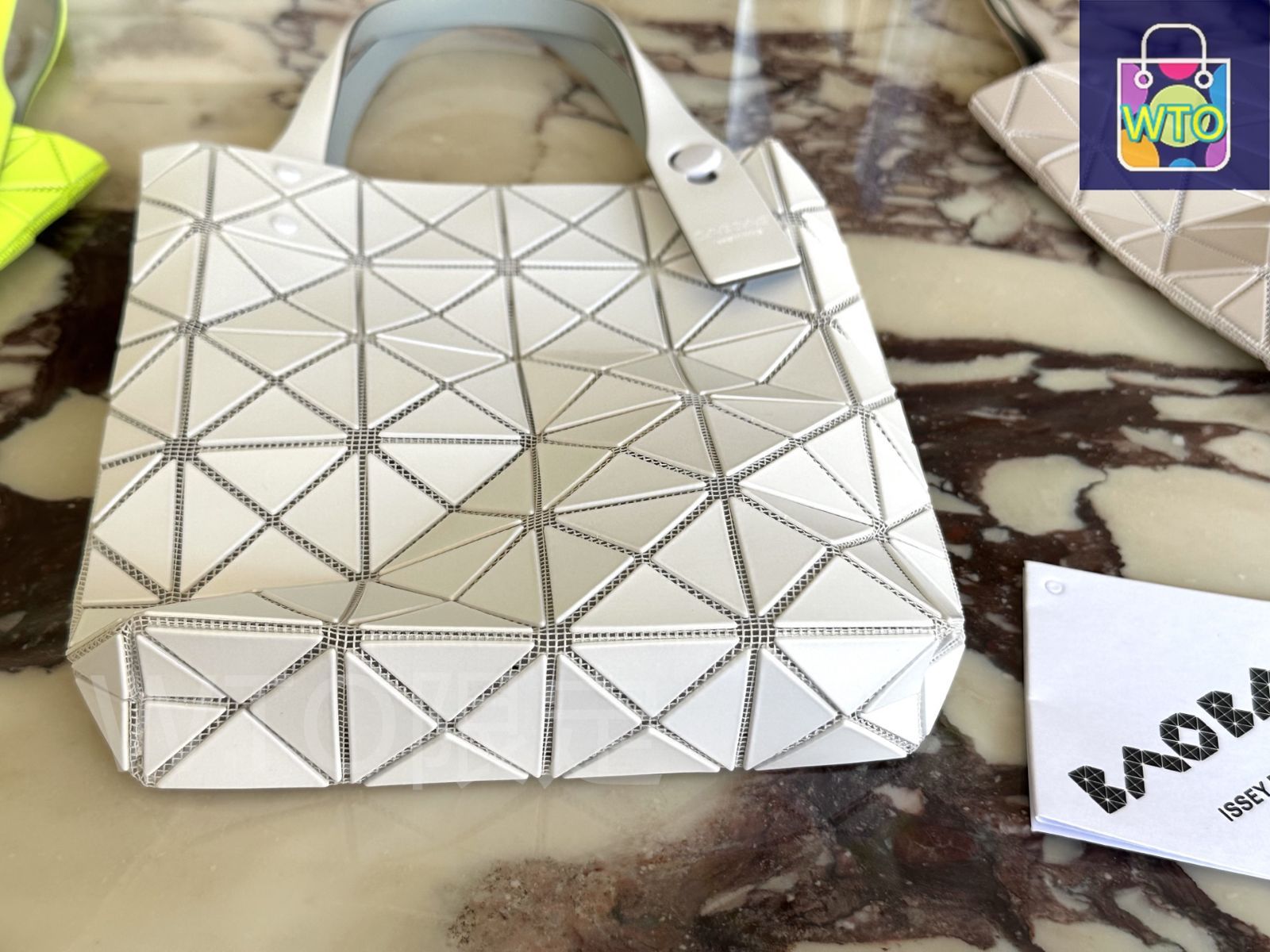 今日特価】ISSEY MIYAKE April Limited Mini Cube ～三宅一生 四