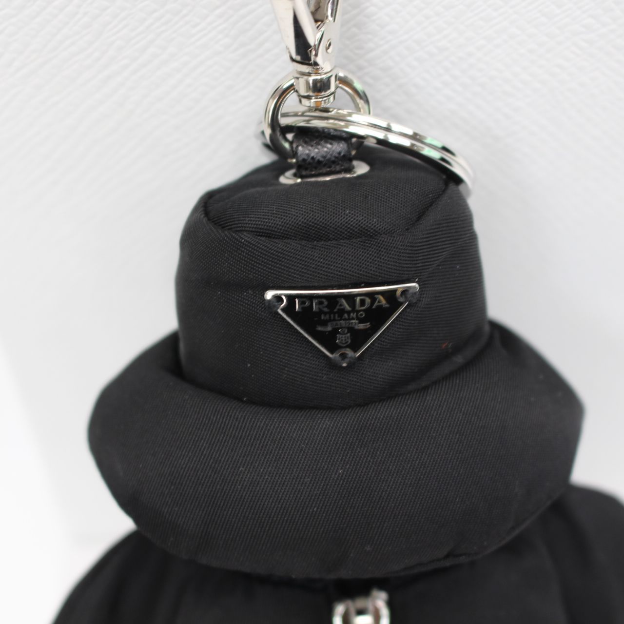 IS091)【未使用品/参考価格¥ 176,000】PRADA Re-Nylon ソフト