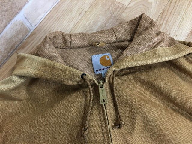 中古】 USA製 carhartt ｶｰﾊｰﾄ ﾀﾞｯｸｱｸﾃｨﾌﾞｼﾞｬｹｯﾄ J131-BRN ｻｰﾏﾙ ﾌｰﾄﾞ