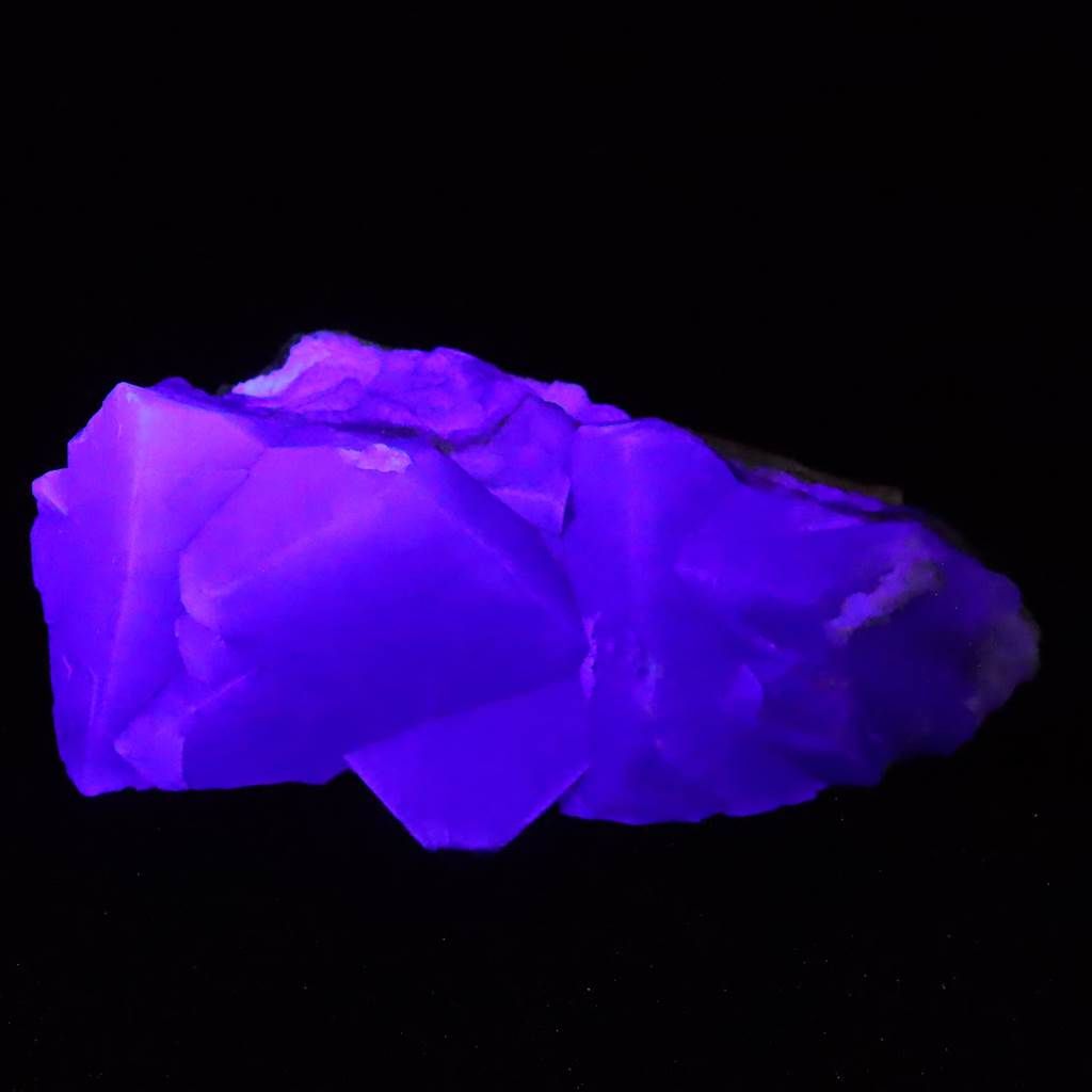 フローライト 蛍石 120mm原石 蛍光 607g 【榎本通商44290】 - メルカリ