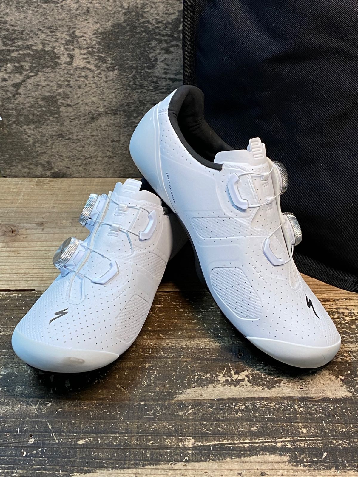 IY579 スペシャライズド SPECIALIZED エスワークス TORCH RD ビンディングシューズ 白 WIDE EU36