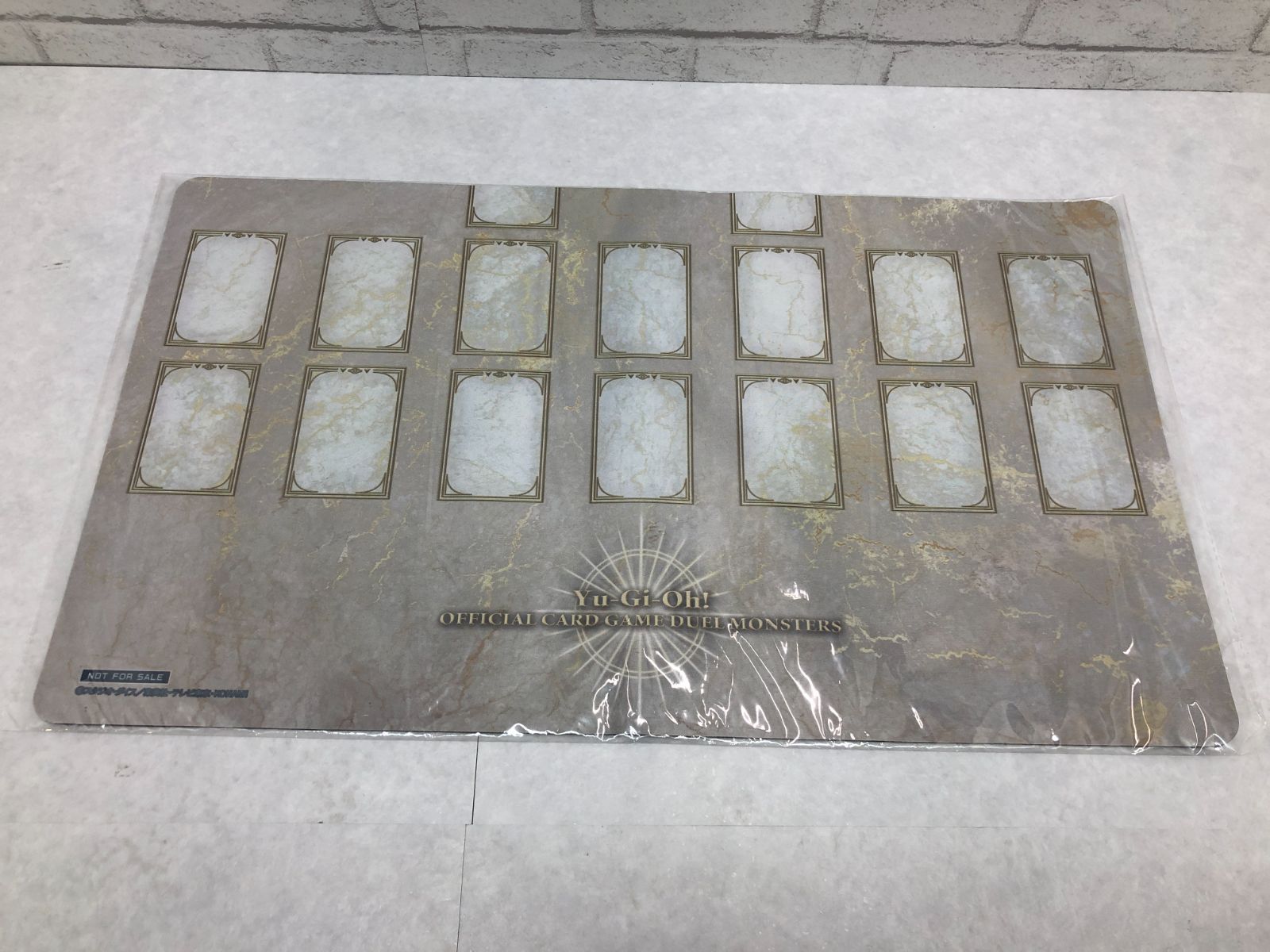 遊戯王 dkc 優勝 プレイマット 白 - メルカリ