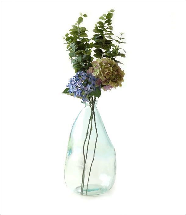 酸化による緑青で覆われた銅とガラスの異素材の組み合わせ 花瓶 