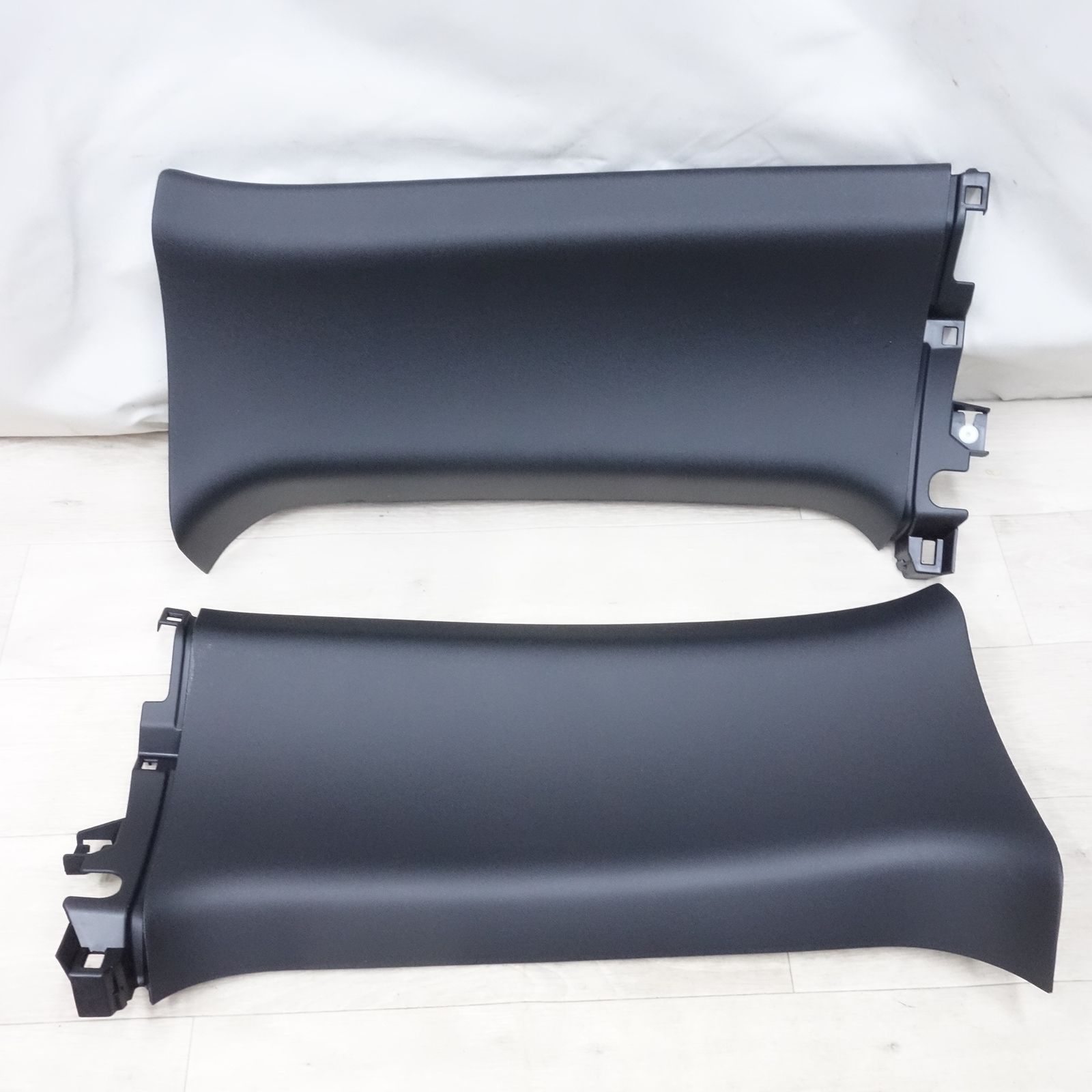 [送料無料] 左右セット◆トヨタ 200系 ハイエース 純正 ルーフ サイド インナー ガーニッシュ62472-26220 62471-26250◆