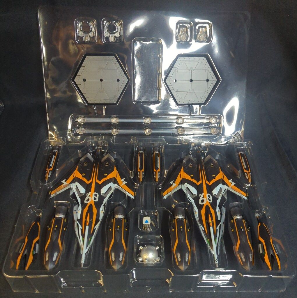 マクロスΔ 超合金セット Amazon.co.jp: マクロス30 銀河を繋ぐ歌声 DX超合金 YF-29