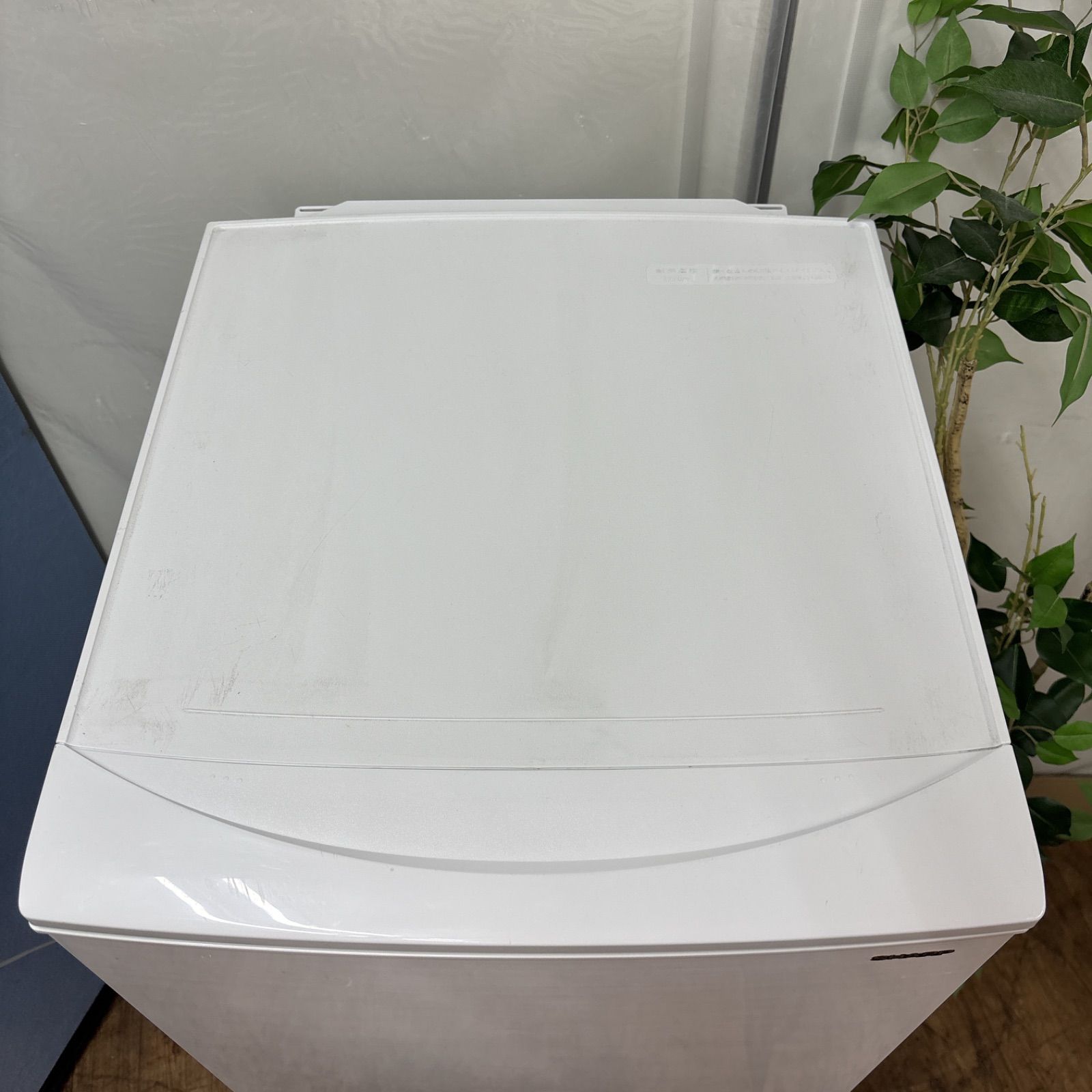 I733 🌈 名古屋市近郊配送設置無料！ SHARP 冷蔵庫 (137L) 2ドア