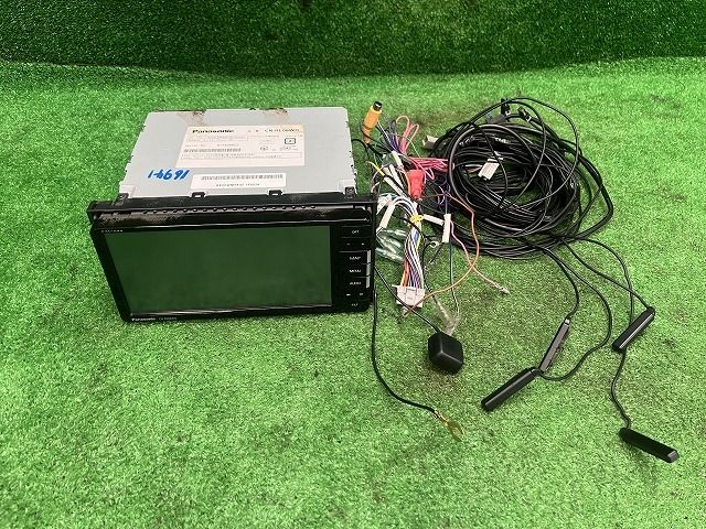 カーナビゲーション 社外 フルセグ SDカード 地図年式2019 BLUETOOTH パナソニック CN-RE06WD