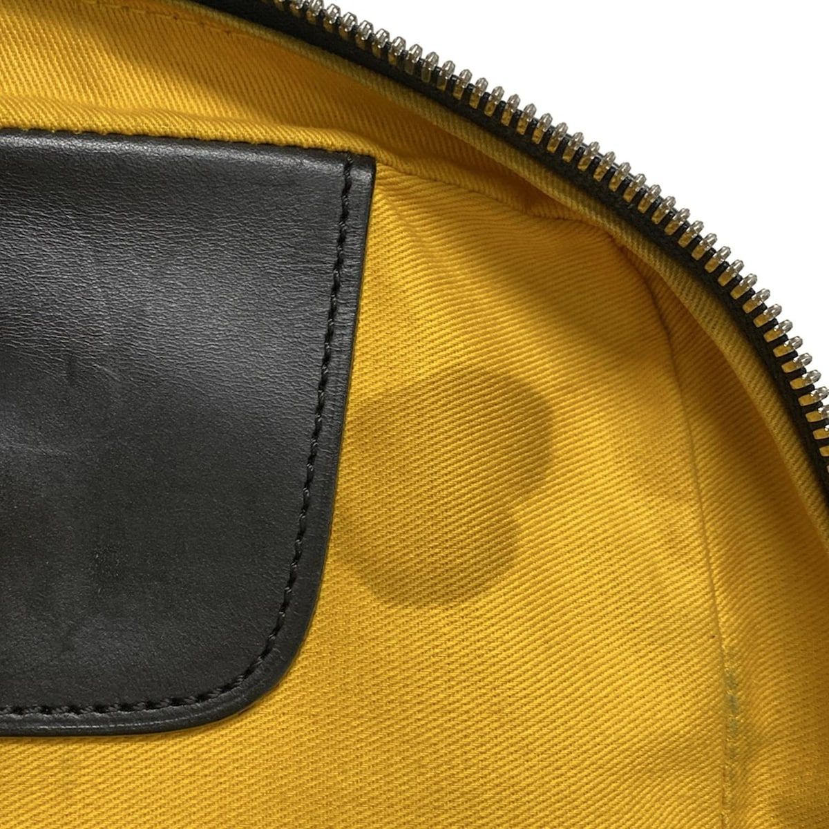 黒×ブラウン×白 レザー