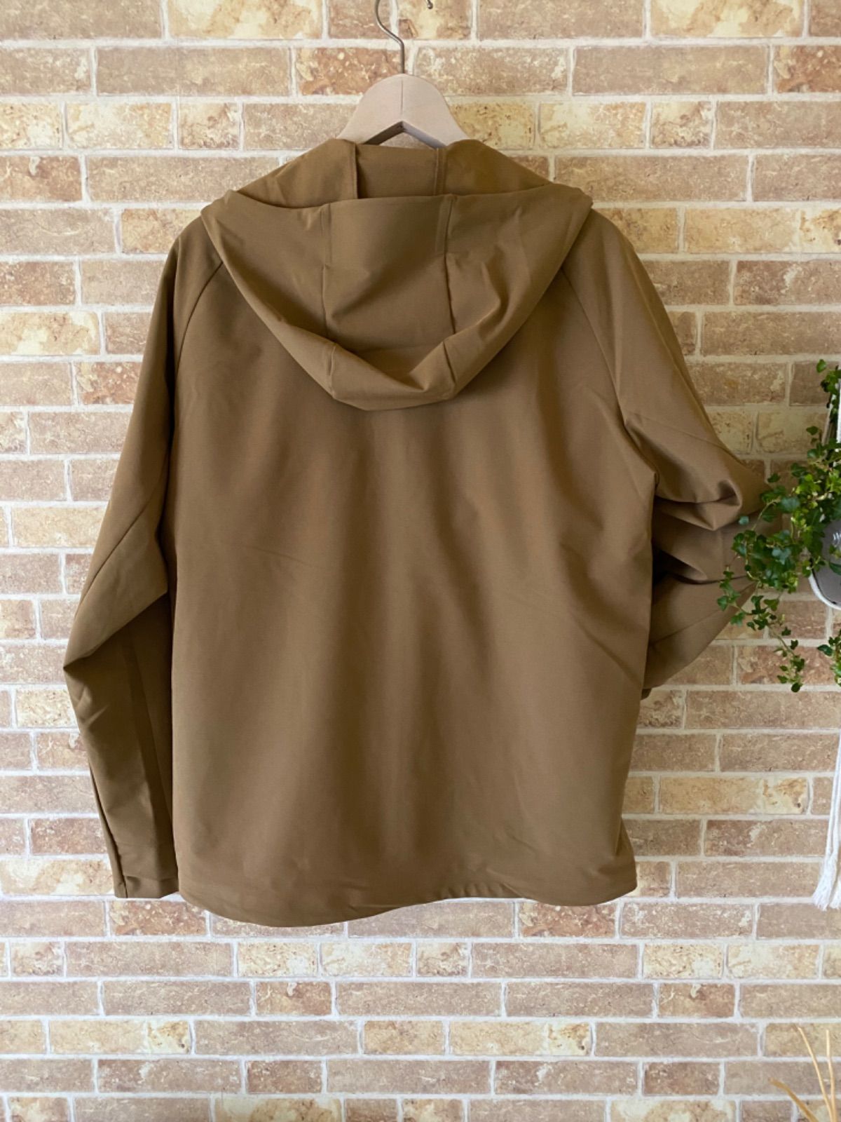 マムート マックン2.0 SOフーデッドジャケット ベージュ 海外XL