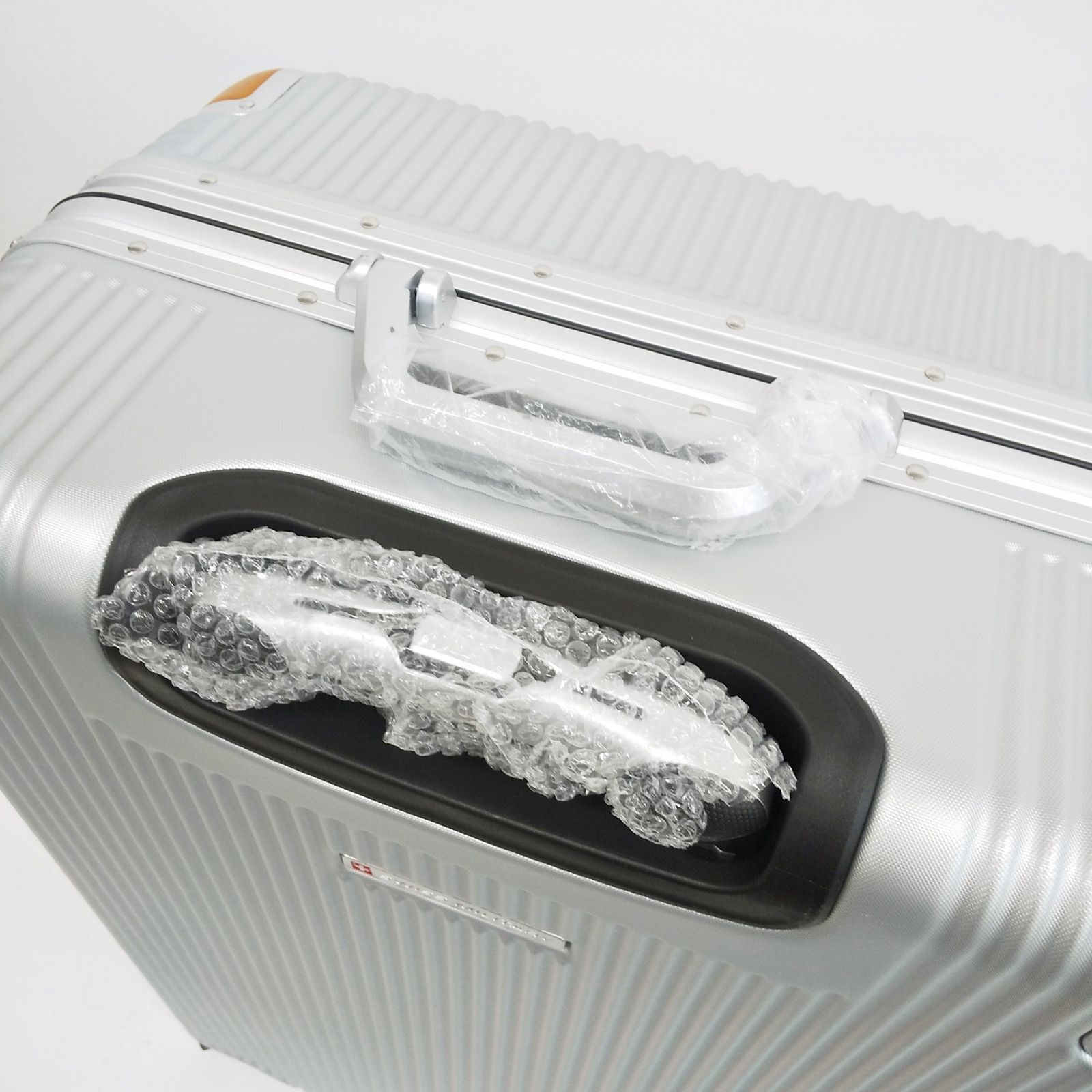 スイスミリタリー キャリーバッグ うかっ 24インチ 軽量 スーツケース  