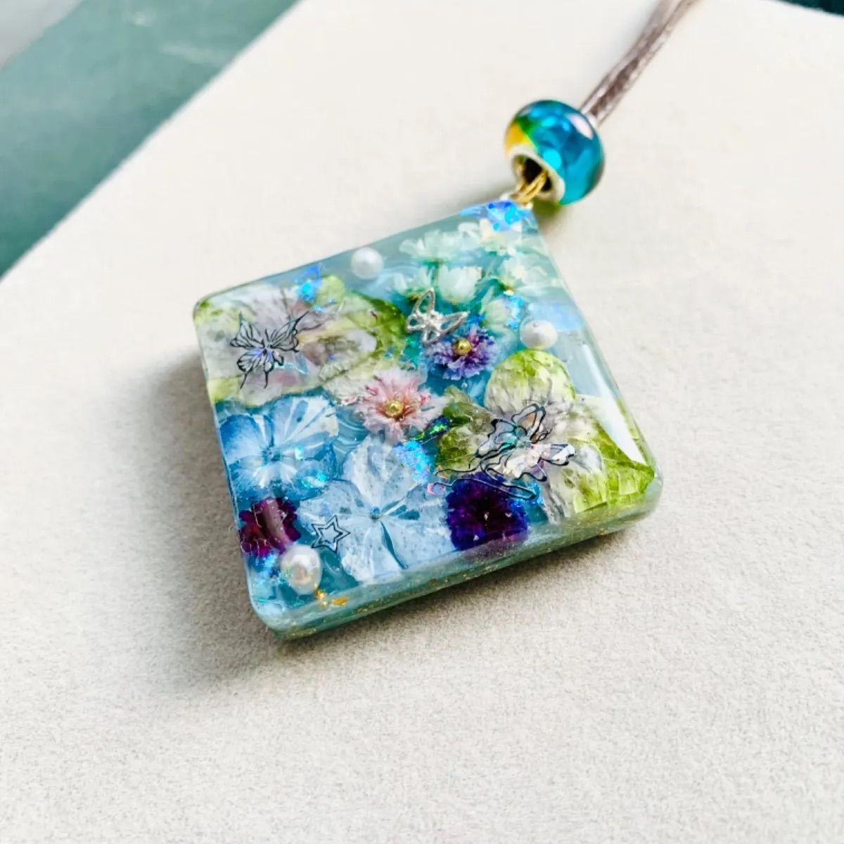 める様♡No.2ハンドメイド☆花水湖☆ドライフラワー☆フラワーレジン