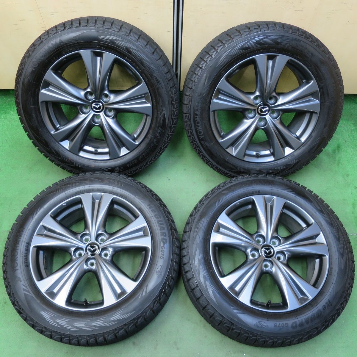 マツダ CX-3 /トヨタ ヤリスクロス ヨコハマ iceGUARD6 IG60 215/55R17 冬タイヤ DEAN CROSS COUNTRY 7.0J 5穴 5/114.3 17インチ マツダ CX-3 ⁄トヨタ ヤリスクロス ヨコハマ iceGUARD6 IG60 215⁄55R17